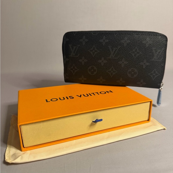 Louis Vuitton Black Monogram Zip Wallet